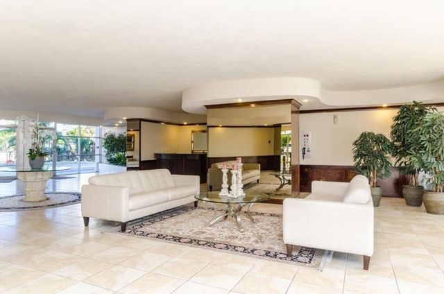 2841 N Ocean Boulevard 602, Fort Lauderdale, FL 33308