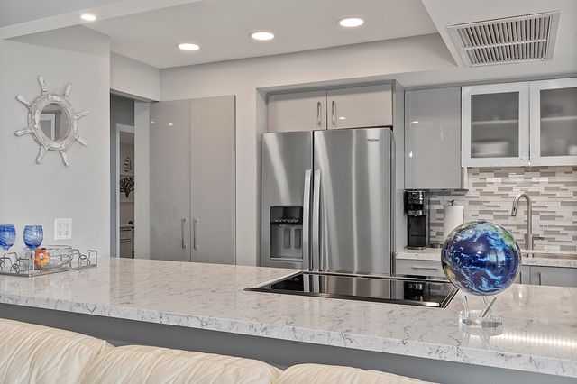 2841 N Ocean Boulevard 602, Fort Lauderdale, FL 33308