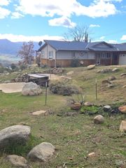 9656 Glacier Gulch Road, Weldon, CA 93283