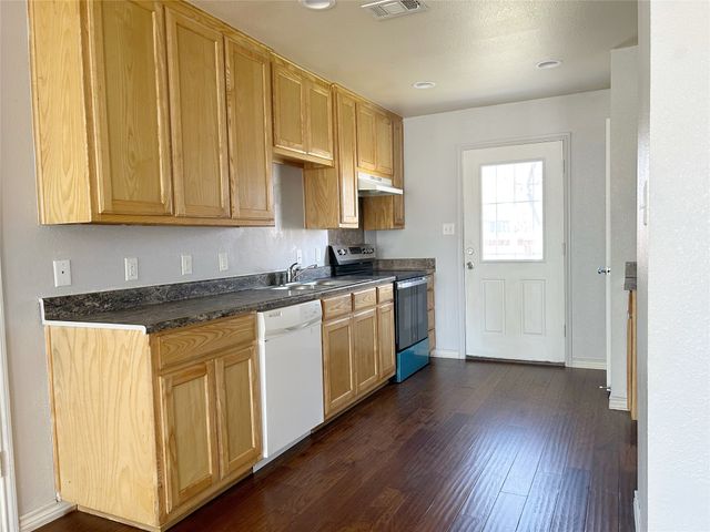 1310 Stewart Street, Fort Worth, TX 76104