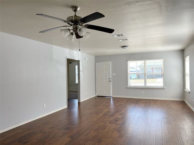 1310 Stewart Street, Fort Worth, TX 76104