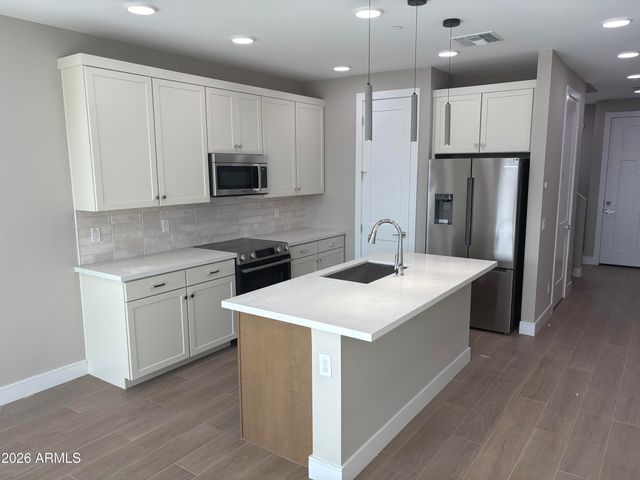 1017 E PASADENA Avenue, Phoenix, AZ 85014