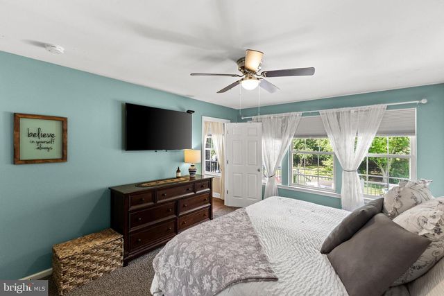 14 MAPLE LEAF DR, Mullica Hill, NJ 08062