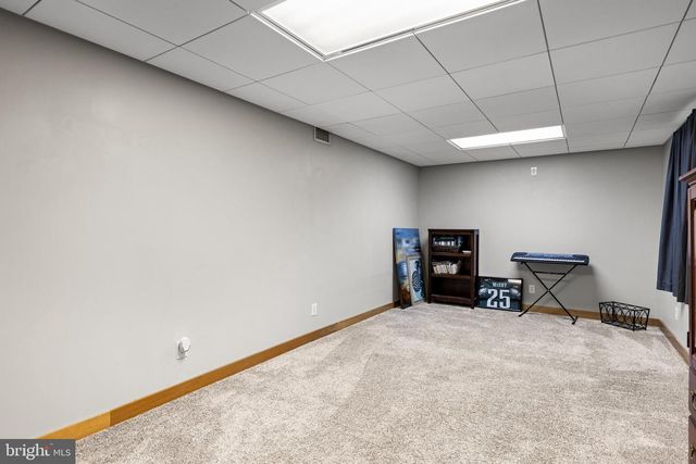 14 MAPLE LEAF DR, Mullica Hill, NJ 08062