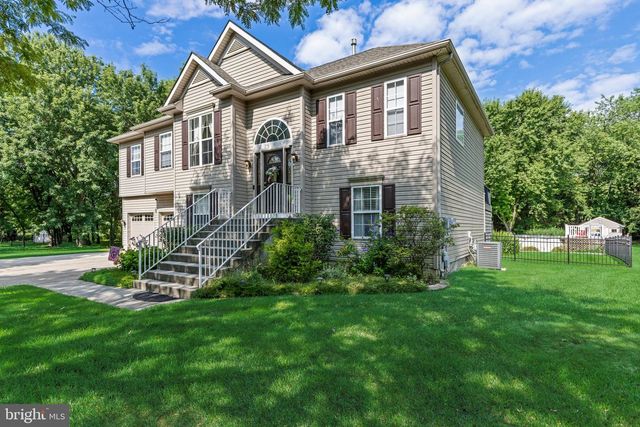14 MAPLE LEAF DR, Mullica Hill, NJ 08062