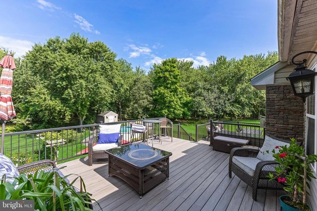 14 MAPLE LEAF DR, Mullica Hill, NJ 08062