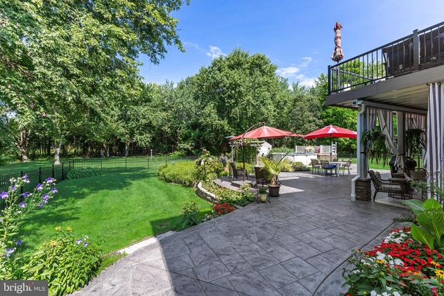 14 MAPLE LEAF DR, Mullica Hill, NJ 08062