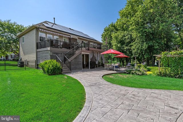 14 MAPLE LEAF DR, Mullica Hill, NJ 08062
