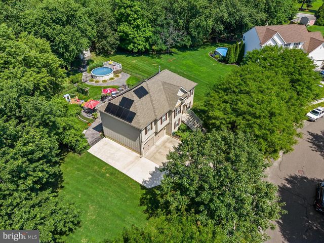 14 MAPLE LEAF DR, Mullica Hill, NJ 08062