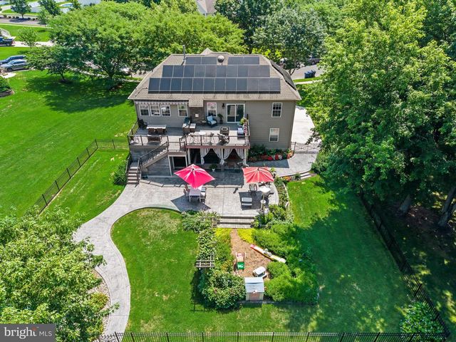 14 MAPLE LEAF DR, Mullica Hill, NJ 08062