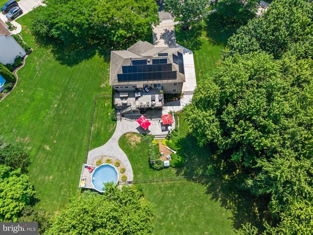 14 MAPLE LEAF DR, Mullica Hill, NJ 08062