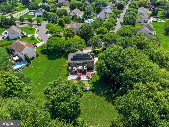 14 MAPLE LEAF DR, Mullica Hill, NJ 08062