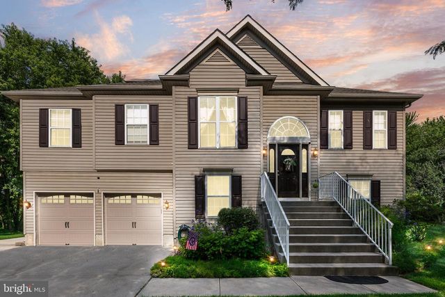 14 MAPLE LEAF DR, Mullica Hill, NJ 08062
