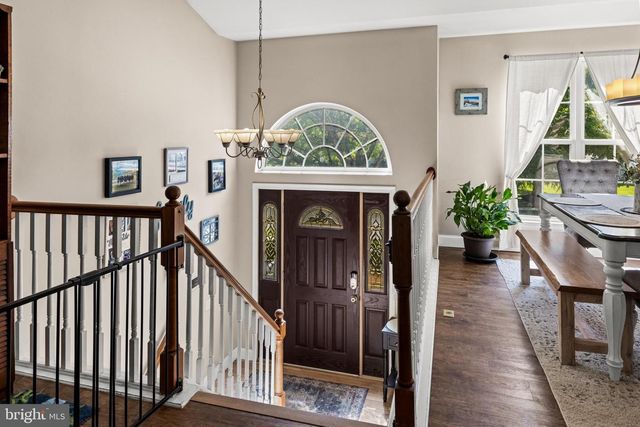 14 MAPLE LEAF DR, Mullica Hill, NJ 08062