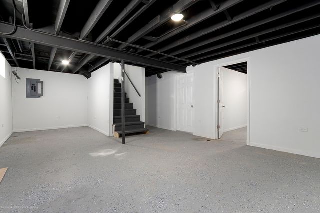 353 W 15th Place, Chicago Heights, IL 60411