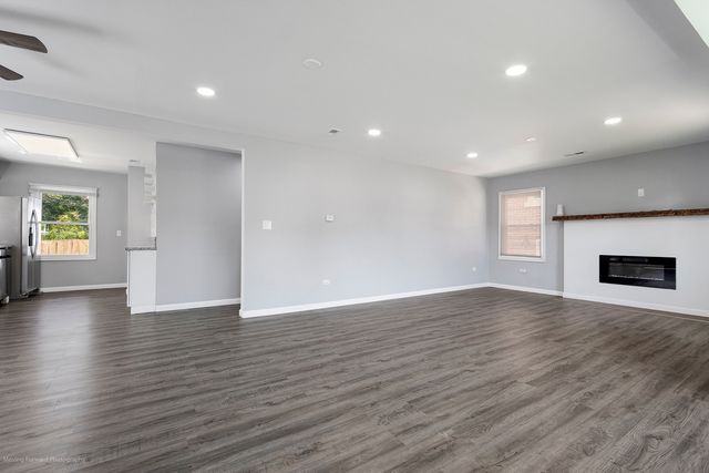 353 W 15th Place, Chicago Heights, IL 60411