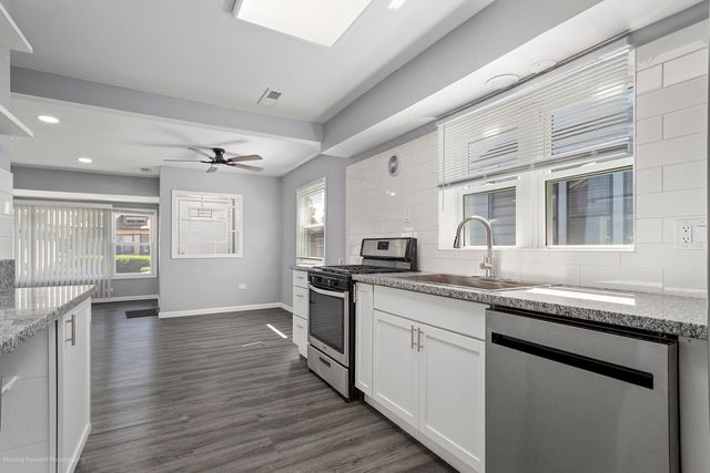 353 W 15th Place, Chicago Heights, IL 60411