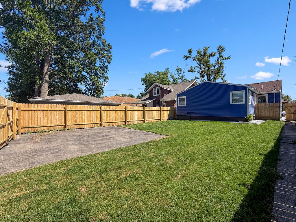 353 W 15th Place, Chicago Heights, IL 60411 — photo 3