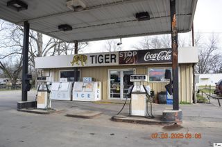 204 W MAIN STREET, Oak Grove, LA 71263
