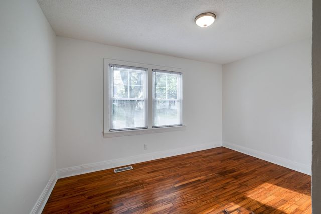 306 Crossover St, Columbia, TN 38401