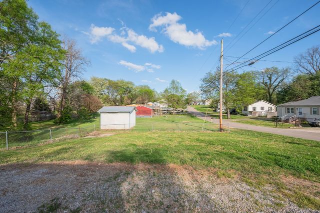 306 Crossover St, Columbia, TN 38401