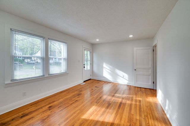 306 Crossover St, Columbia, TN 38401