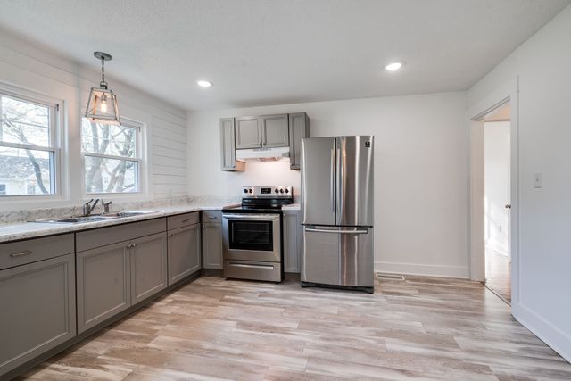 306 Crossover St, Columbia, TN 38401