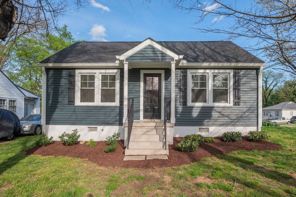 306 Crossover St, Columbia, TN 38401