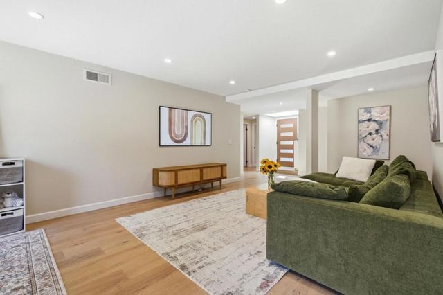 1256 Rainier Avenue, Pacifica, CA 94044
