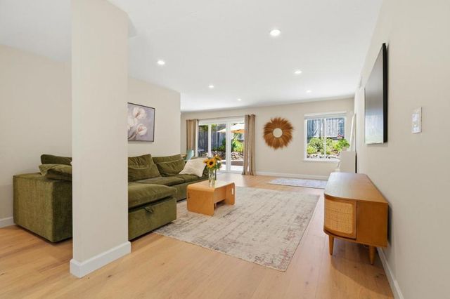 1256 Rainier Avenue, Pacifica, CA 94044