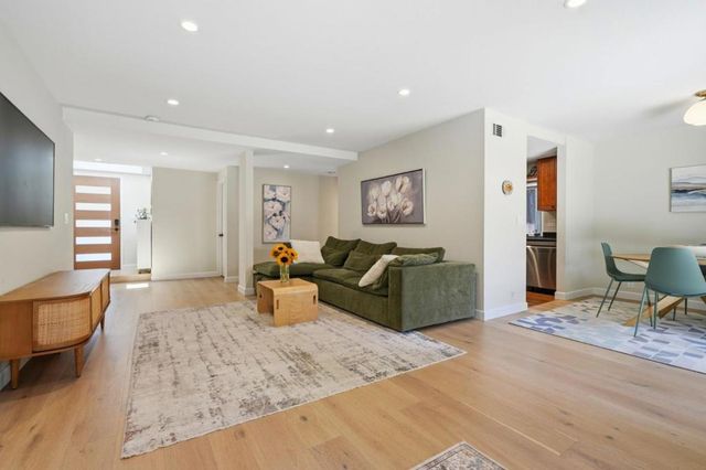1256 Rainier Avenue, Pacifica, CA 94044