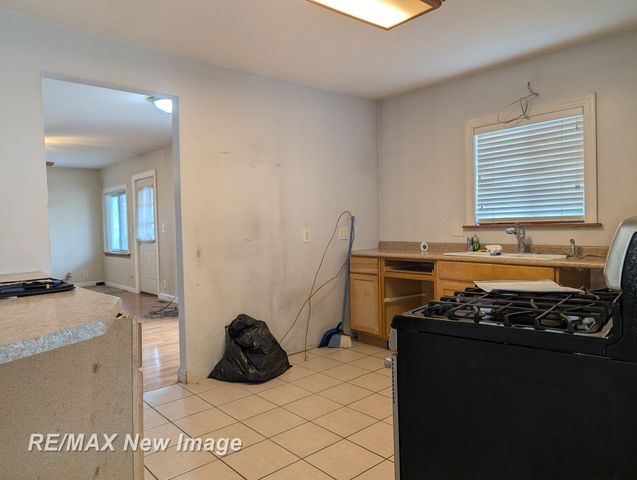 2385 Mccarty Road, Saginaw, MI 48603