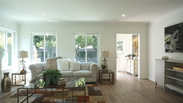 422 S Sycamore Avenue, Los Angeles, CA 90036