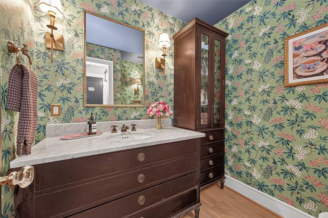 38 N Longspur Drive, The Woodlands, TX 77380