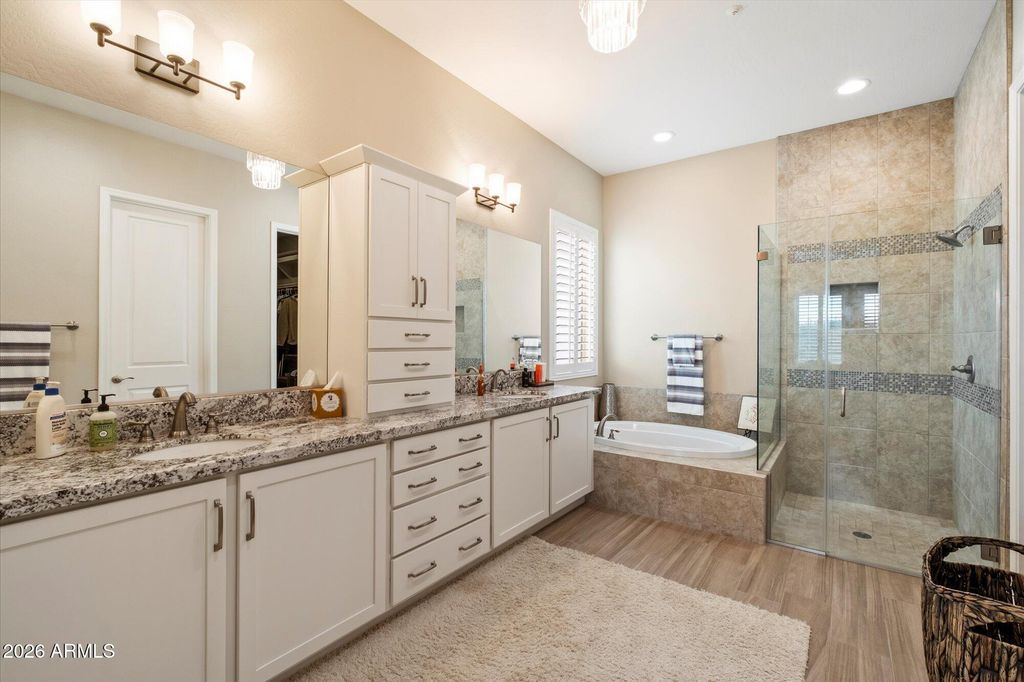 Image 10 of property listing at 12363 W GILIA Way, Peoria, AZ 85383