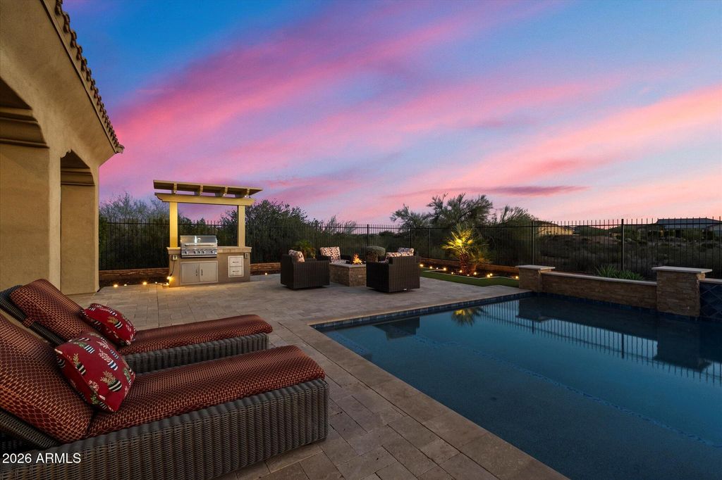 Image 28 of property listing at 12363 W GILIA Way, Peoria, AZ 85383