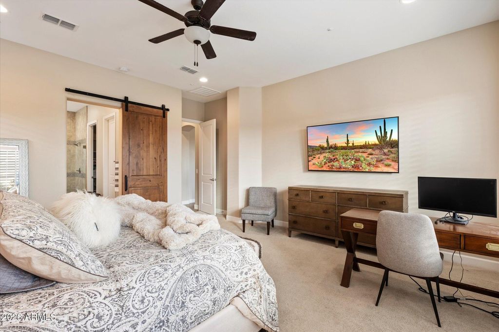 Image 9 of property listing at 12363 W GILIA Way, Peoria, AZ 85383