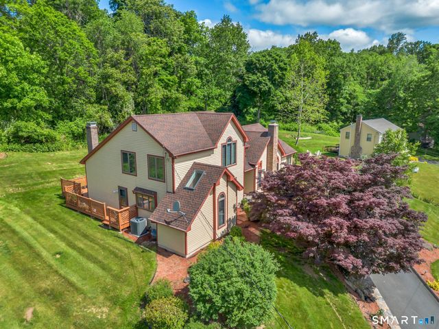 604 Brownstone Ridge, Meriden, CT 06451