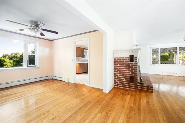 45 Indian Hill Rd, Worcester, MA 01606