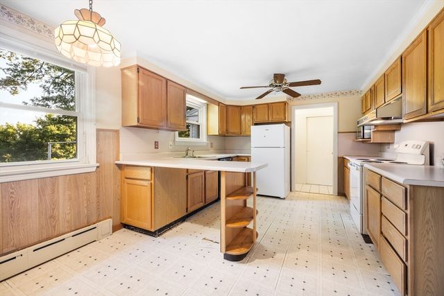 45 Indian Hill Rd, Worcester, MA 01606