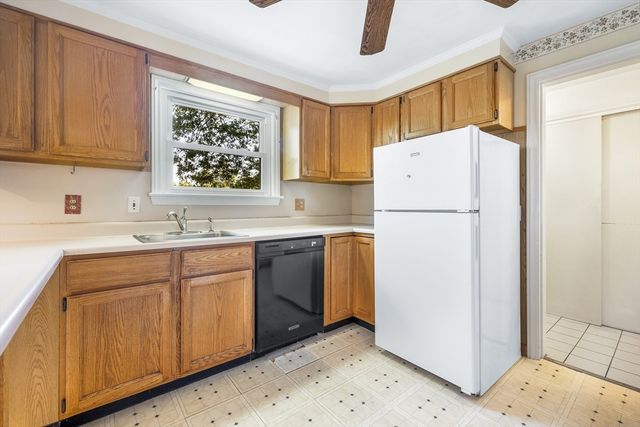 45 Indian Hill Rd, Worcester, MA 01606
