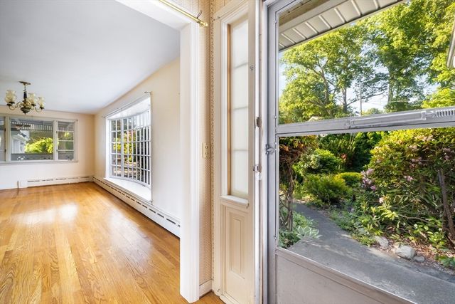 45 Indian Hill Rd, Worcester, MA 01606