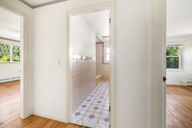 45 Indian Hill Rd, Worcester, MA 01606