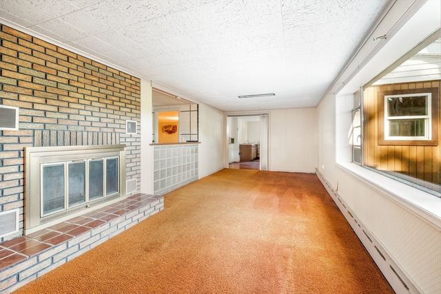 45 Indian Hill Rd, Worcester, MA 01606