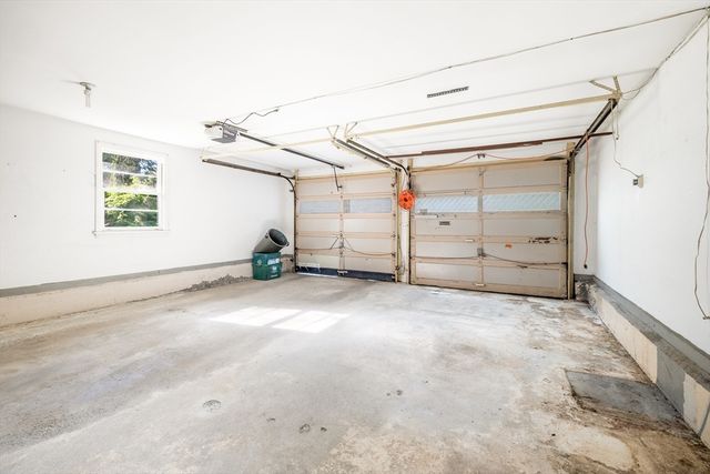 45 Indian Hill Rd, Worcester, MA 01606