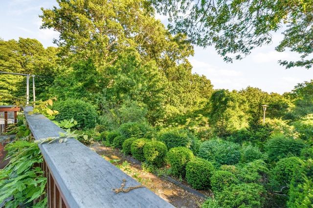 45 Indian Hill Rd, Worcester, MA 01606