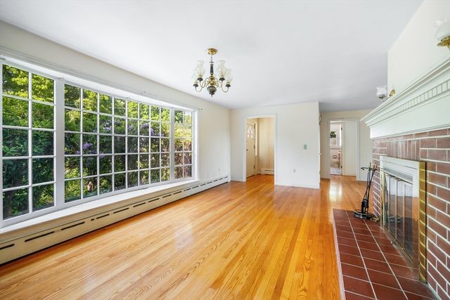 45 Indian Hill Rd, Worcester, MA 01606