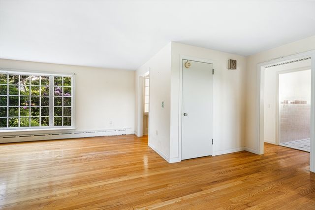 45 Indian Hill Rd, Worcester, MA 01606