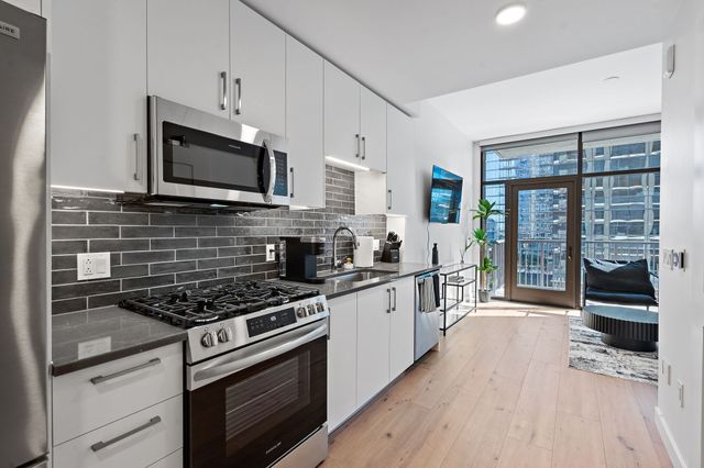 1212 Demonbreun St Apt 806, Nashville, TN 37203