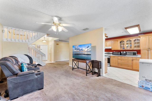 3051 NW 48th Avenue 808, Coconut Creek, FL 33063